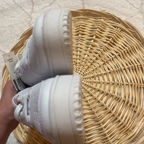 NWT NoBo White Platform Sneakers - Women's 6.5 - Picture 4 of 9